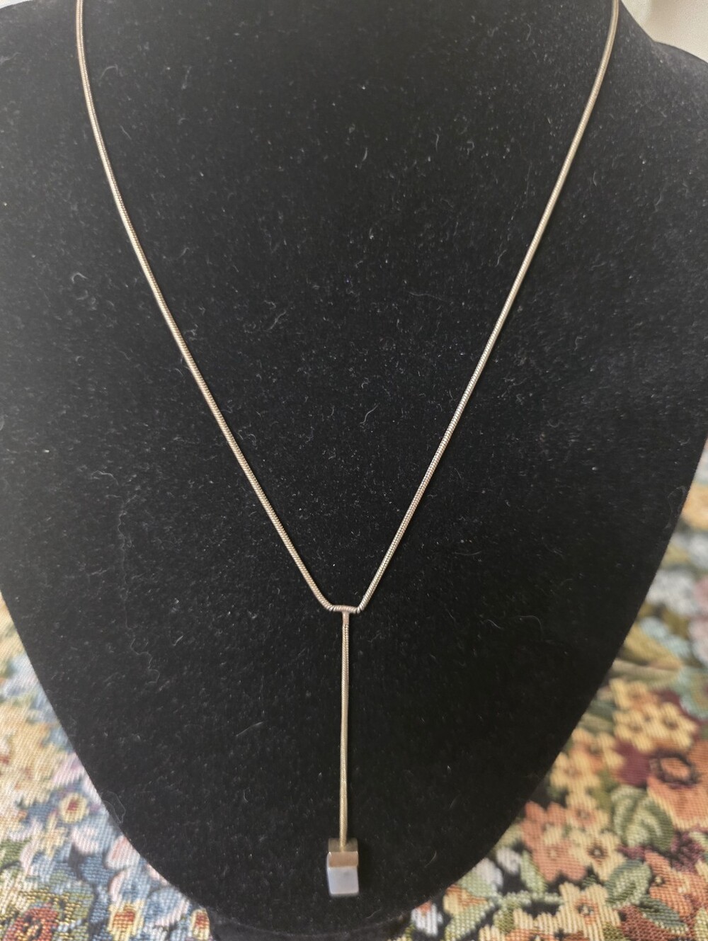 8 Piece Name Brand Layered Silver & Gold Tone Multi-Pendant Necklace Set Bundle - Picture 7 of 13
